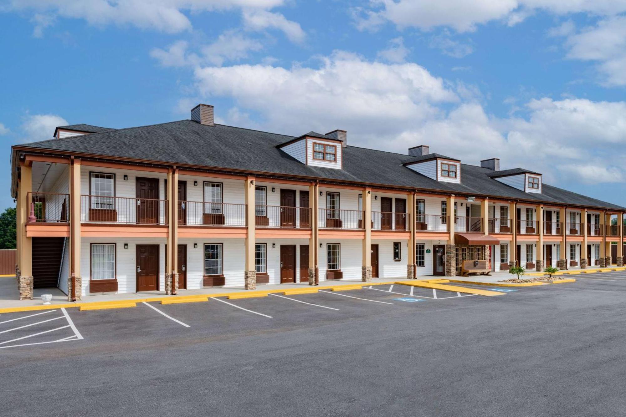 Baymont By Wyndham Commerce Ga Near Tanger Outlets Mall Ngoại thất bức ảnh