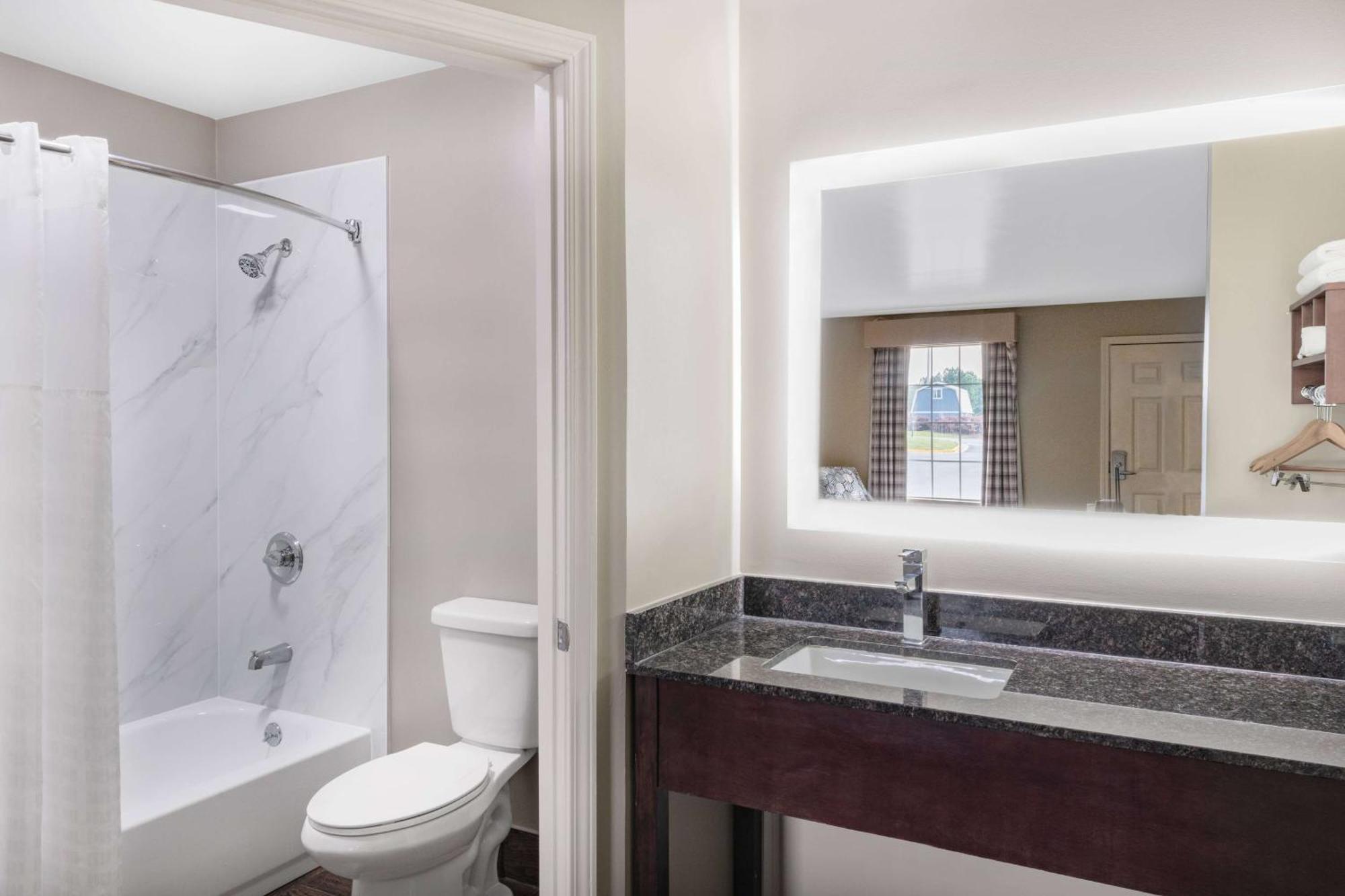 Baymont By Wyndham Commerce Ga Near Tanger Outlets Mall Ngoại thất bức ảnh